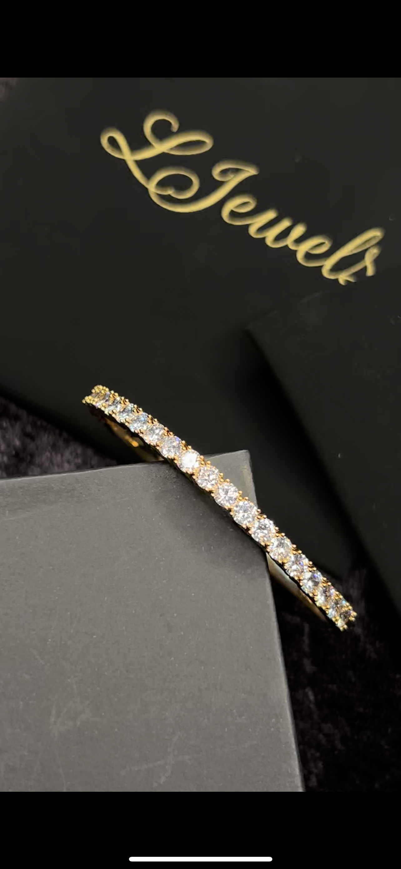 Gold diamond bangle