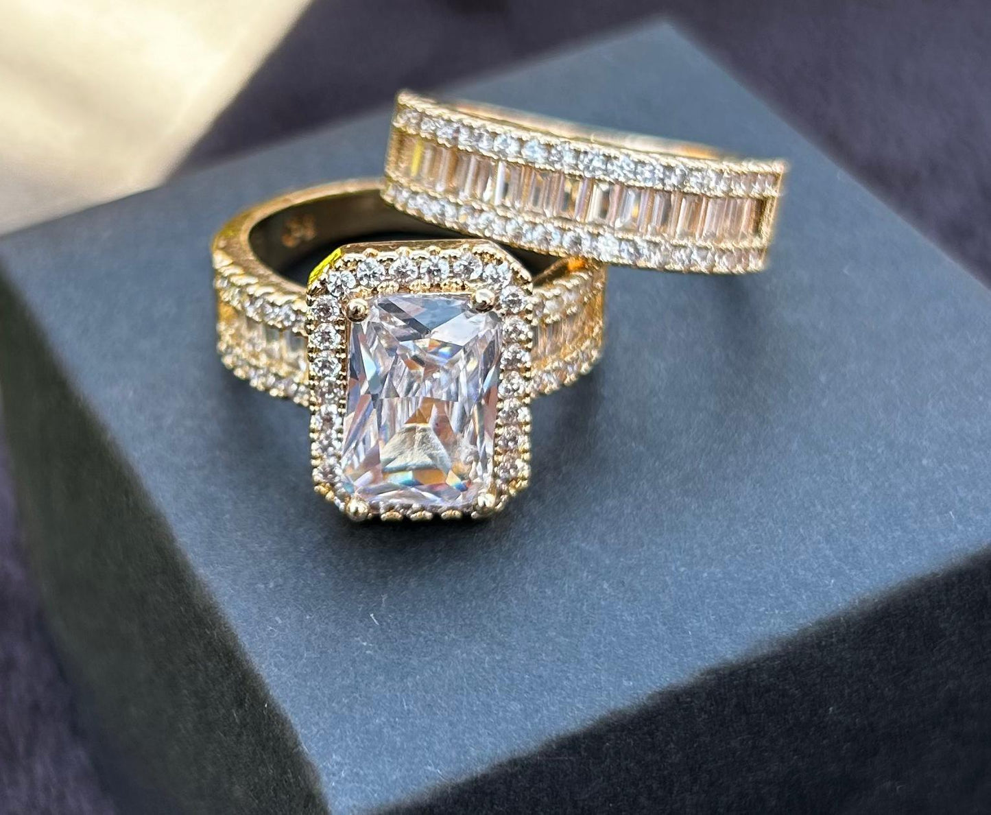 Double layered gold diamond ring